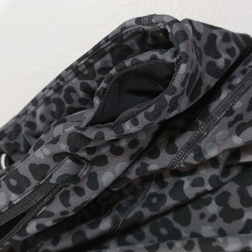 🟢 (PHIL) NIKE Dri-Fit Animal Print Athletic Active Cropped Leggings - Picture 9 of 13
